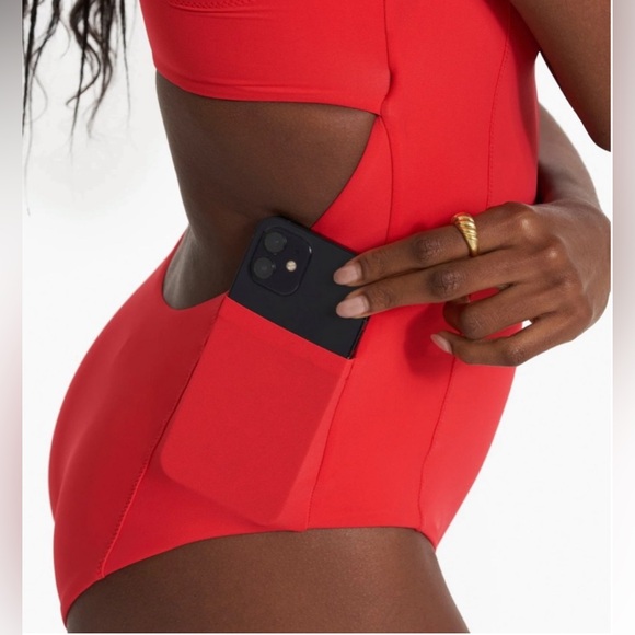 BNWT Vuori Dune one piece in Vermillion - small - Picture 4 of 9